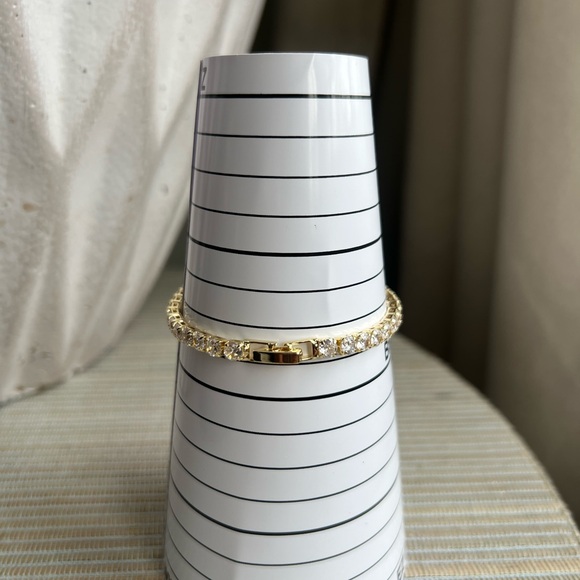 Gold and Silver tennis Bracelet - Picture 4 of 4